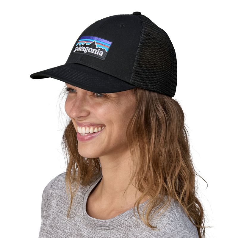 Gorro-P-6-Logo-Lopro-Trucker-Negro-Patagonia