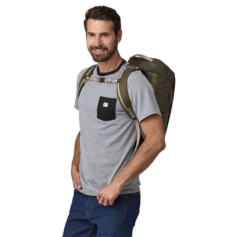 Mochila-Black-Hole-Pack-25L-Verde-Patagonia