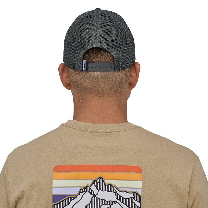 Gorro-P-6-Logo-Lopro-Trucker-Gris-Patagonia